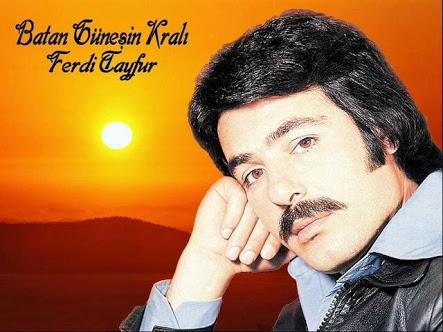 Arabesk sarkicilardan hangisi yakisikli?