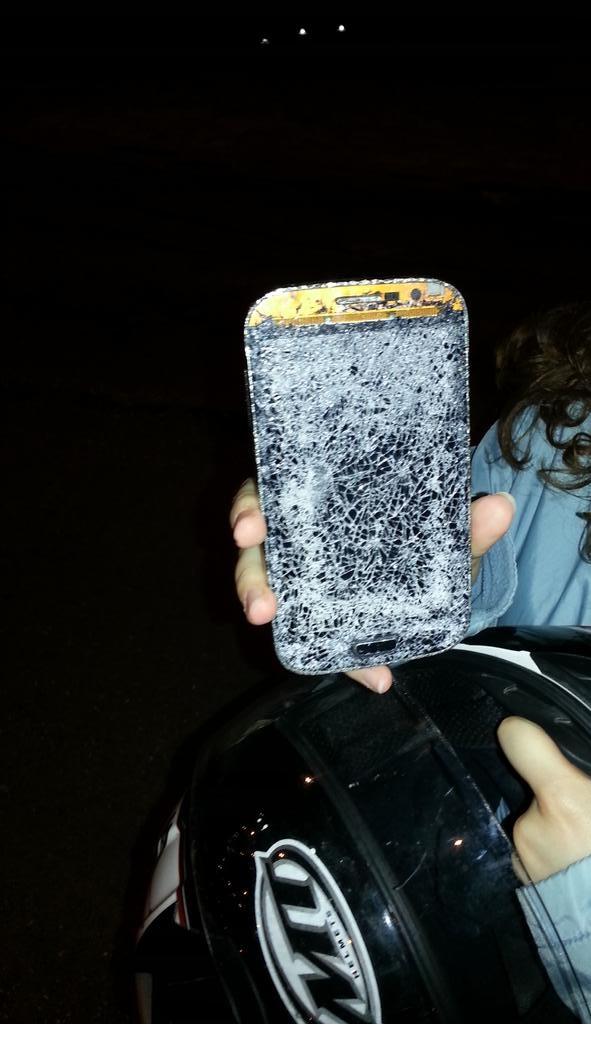 bu telefon sizce tamir edilir mi :dd ??