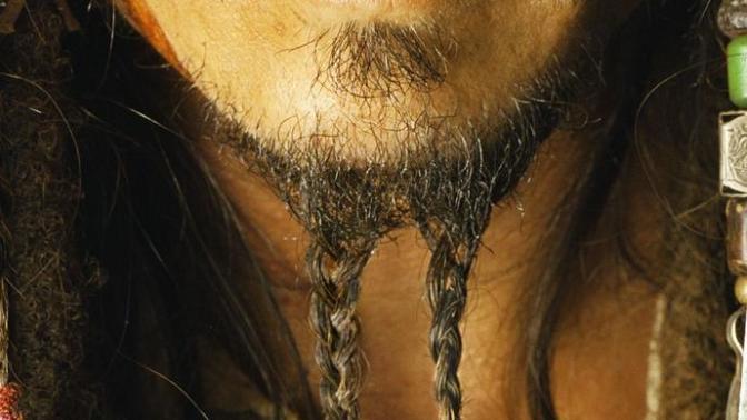 Jack sparrow gibi sakallar kaç ayda uzar? örülecek kadar uzunluğa ne kadar sürede ulaşır?