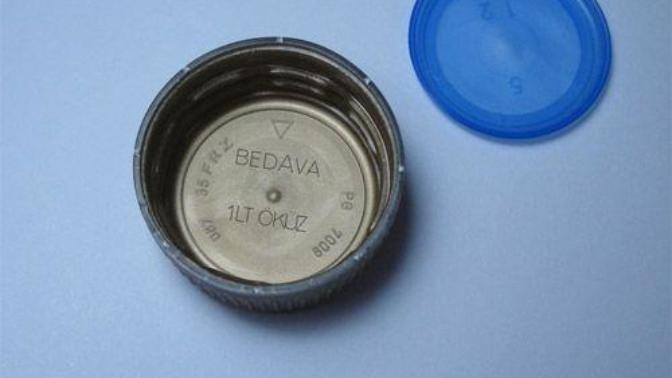 Coca Cola kapağının altındaki mavi plastikler artık neden yok?