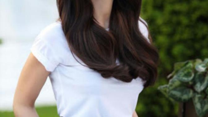 Fahriye Evcen mi? Sinem Kobal mı?