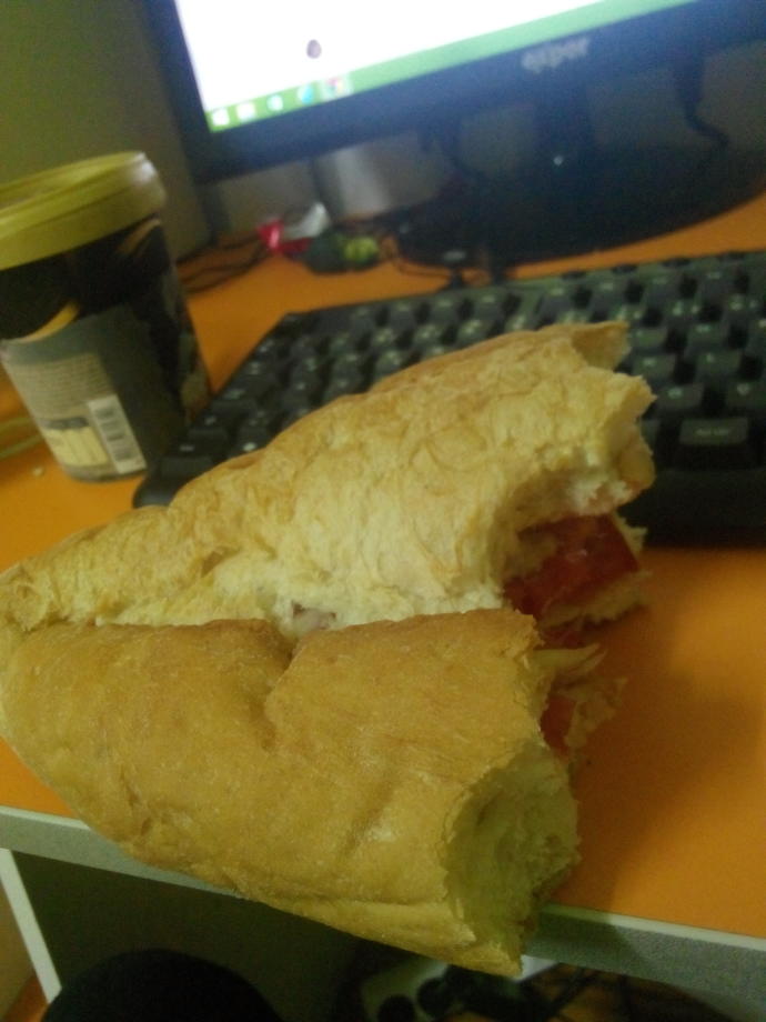 domates ekmek yermisiniz?