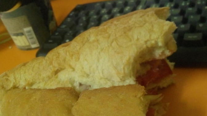 Domates ekmek yermisiniz?