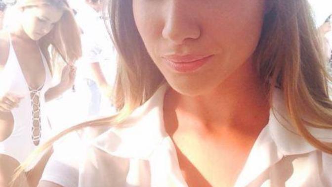 OTILIA çok aşırı güzel değil mi?
