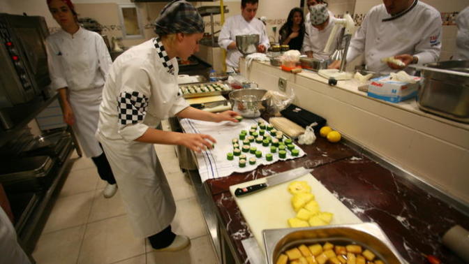 Gastronomi düşünüyorum ama kafama takılan bazı şeyler var. Nasıl bir yol izlemeliyim?
