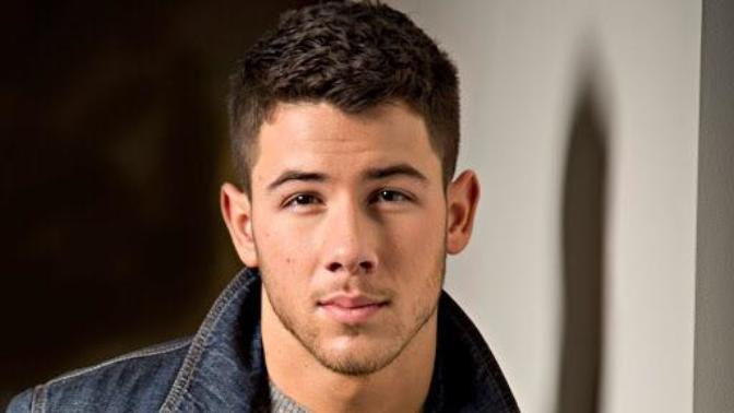 Sizce Nick Jonas tatlı mı?