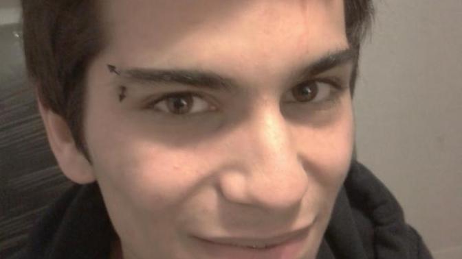 Erkekte kaşa piercing takmak?