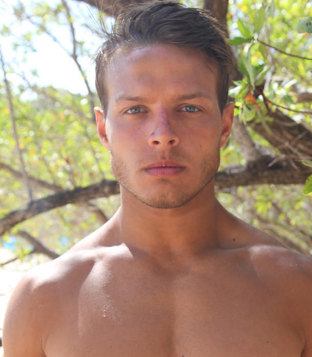 Kızlar, şu hilmicem in arkadaşı olan (survivor) murat yakışıklı mı ?