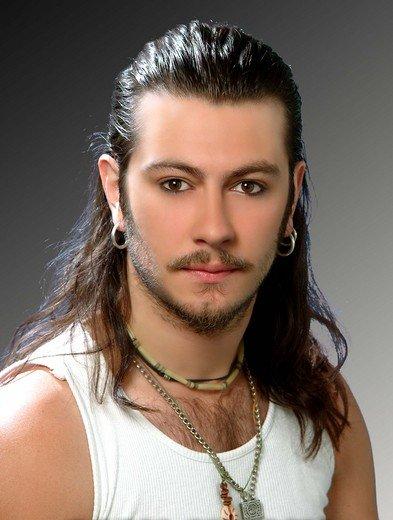 Baris Akarsu hakkinda herkes dusuncesini yazabilir mi?
