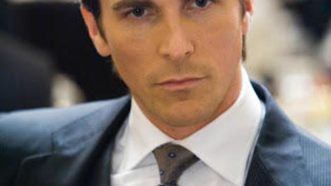 Sizce de christian bale ile keanu reeves birbirine benzemiyor mu?