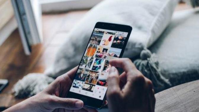 Instagram'da birinin, başkasının takip ettiklerini, beğendiklerini gösteren uygulama var mı?