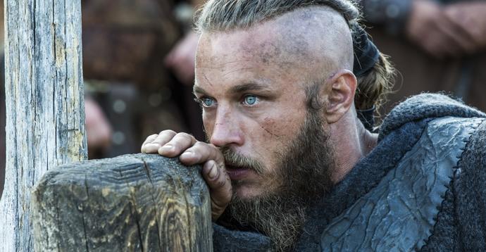 Ragnar Lodbrok nasıl sizce yakışıklı mı?