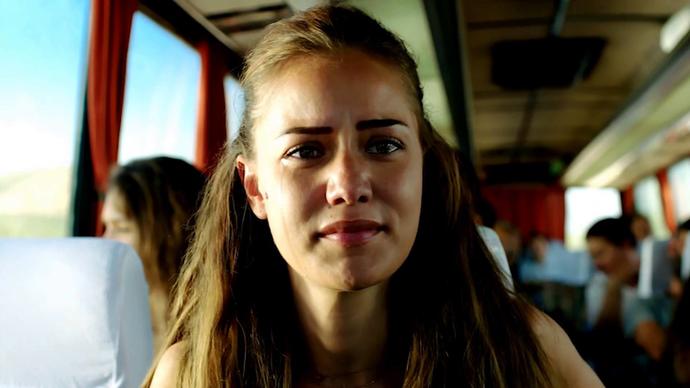 Fahriye Evcen'in burnu güzel mi?