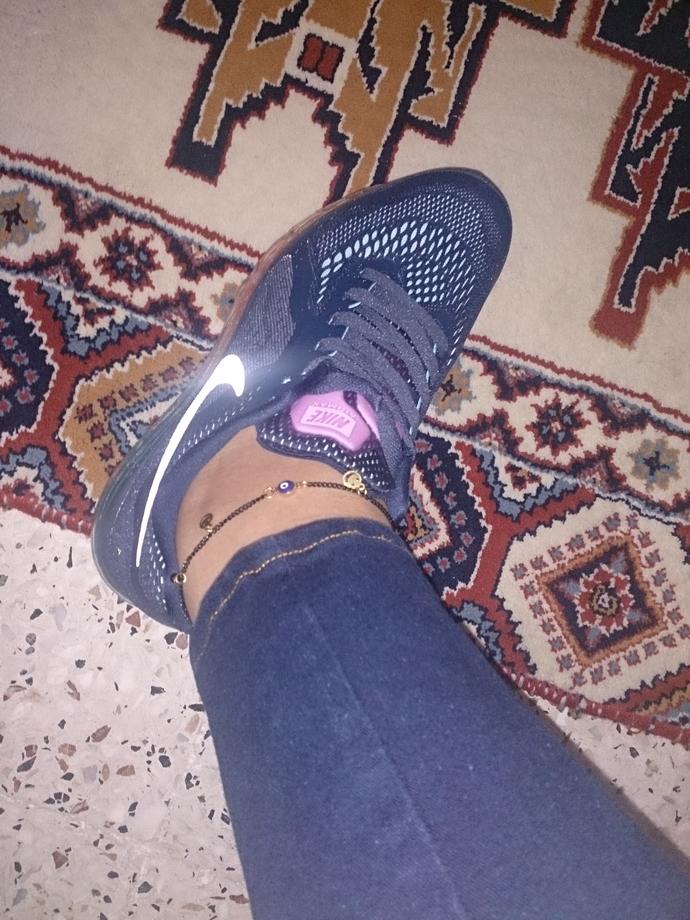 Sizce spor ayakkabım nasıl ve yanındaki aksesuar?