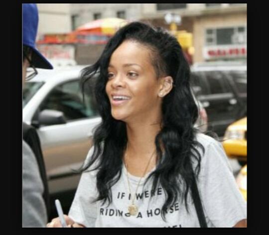 Bu erkekler neden Rihanna'yı beğeniyor. Çok çirkin değil mi?