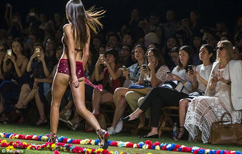 Kendall jenner  ve rihanna nin bu hallerini görmüş muydunuz? 