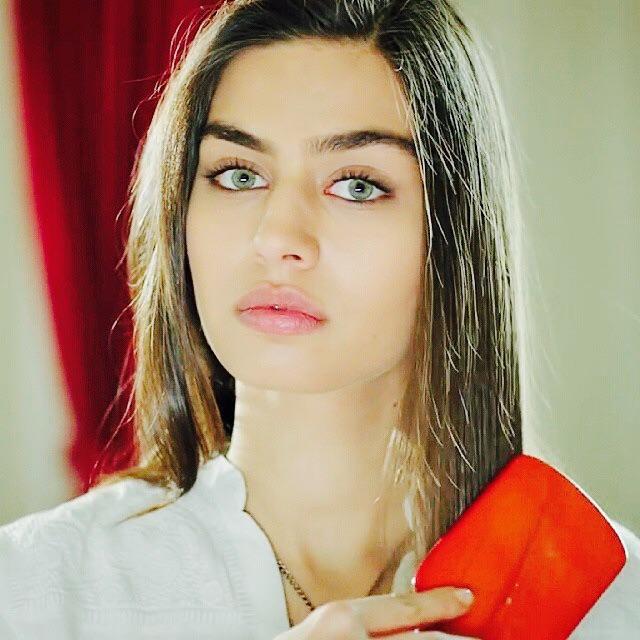 Ceren hindistan vs amine gülşe hangisini tercih ederdiniz?