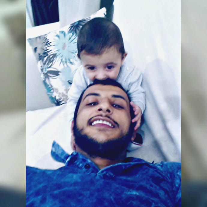 Hangi fotoğraf daha iyi hangisi profil resmi olur