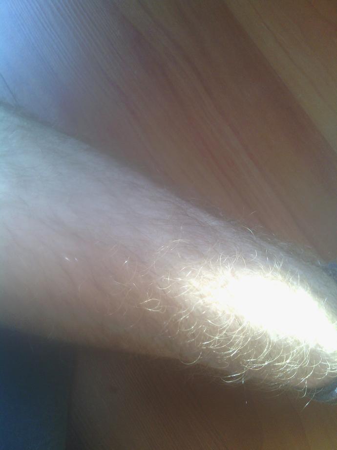 Erkek bacağında ki kıllar kötü görüntü mü ve itici mi? Sizce almalımıyım?