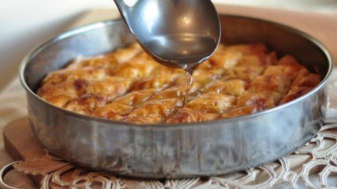 Baklavanın şerbeti soğuk mu olur sıcak mı?