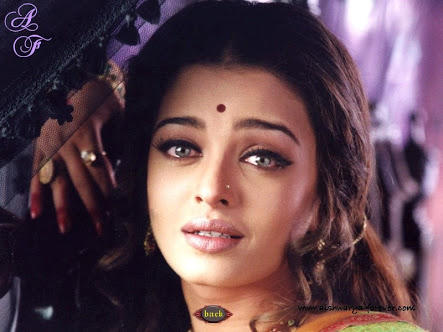 İki Kez Dünya Güzeli Seçilen Bollywood Yıldızı Aishwarya Rai Hakkında Ne Düşünüyorsunuz?