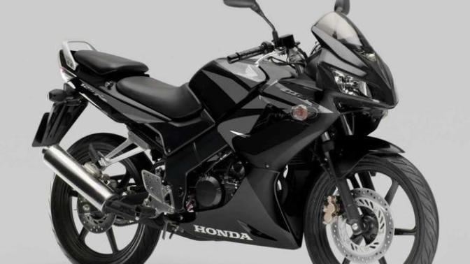 Motorsiklet almayı düşünüyorum. Başlangıç için önerebileceğiniz Motorlar hangileridir?