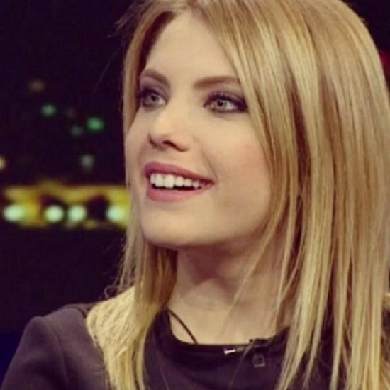 Eda ece ve ashley benson çokmu benziyor yoksa bana mı öyle geliyor?
