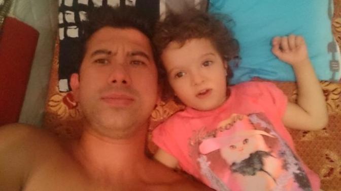 Gece gece yegenimle delirmeceler :D nasiliz?
