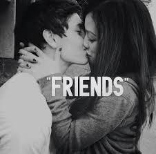 Just friends mi yoksa normal sevgili mi?