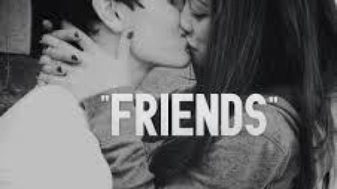 Just friends mi yoksa normal sevgili mi?
