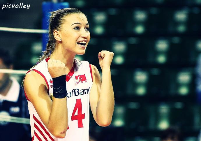 Sizce en güzel bayan voleybolcu kim?