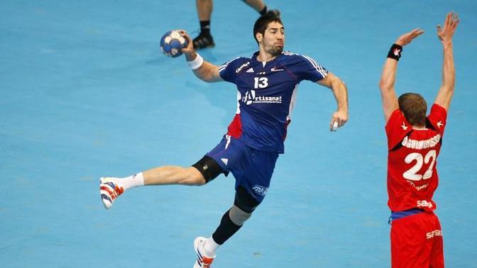 Resimlerde görüldüğü gibi sporcuların altına giydiği kısa tayt ne işe yarar?
