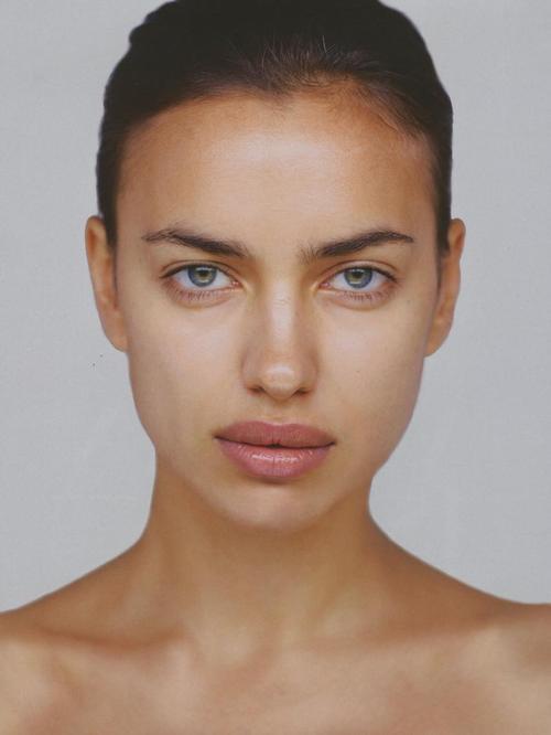 Irina Shayk Sizce Güzel Mi?
