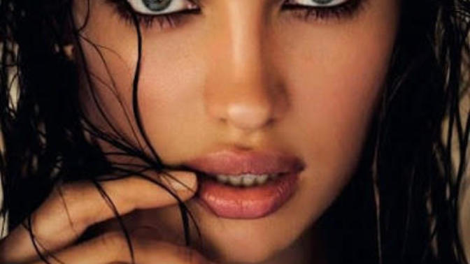 Irina Shayk Sizce Güzel Mi?