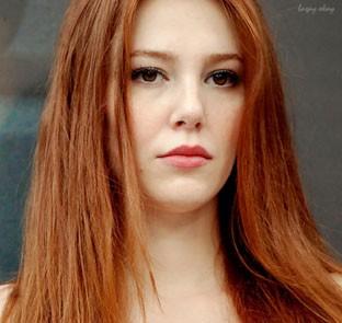 Elçin Sangu güzel mi o kadar?