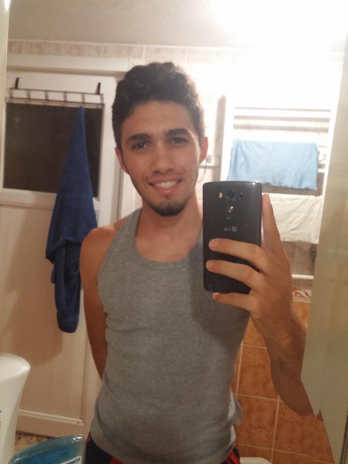 Arkadaslar ben murat sakaogluna mi benziyorum?