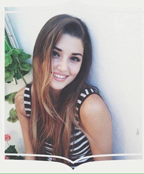Hande Erçel sizce nasıl, güzel mi :)?