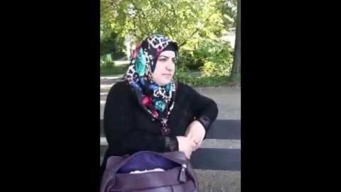 Bu kadın ne diyor anlayabilene eig?