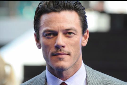 Sizce Luke Evans yakışıklı mı?