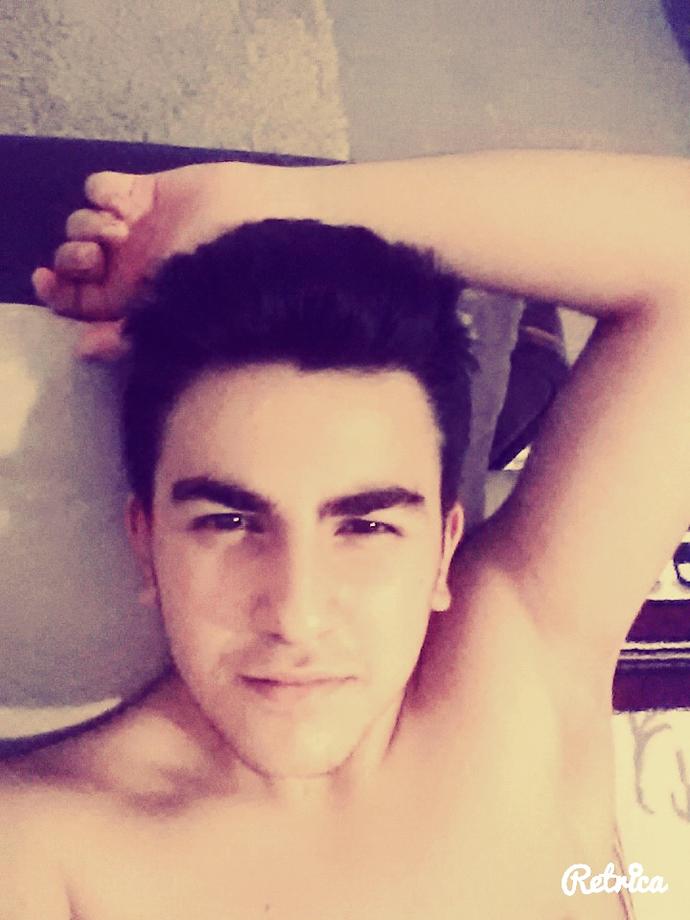 Sizce hafif kilo versem ve kas yapsam yakışıklı olabilirmiyim Foto var?