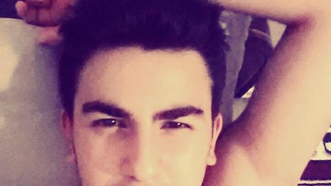 Sizce hafif kilo versem ve kas yapsam yakışıklı olabilirmiyim Foto var?