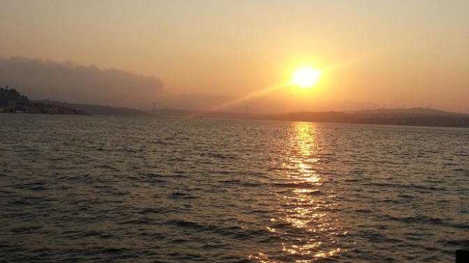 Istanbul'dan " Benimle Boğaz da Güneş'in doğuşunu izleyecek" hatunu Nerede bulabilirim?