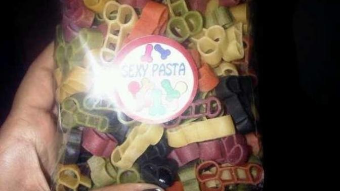 Penis şeklinde makarna yesem  seks  yapmış olur muyum?