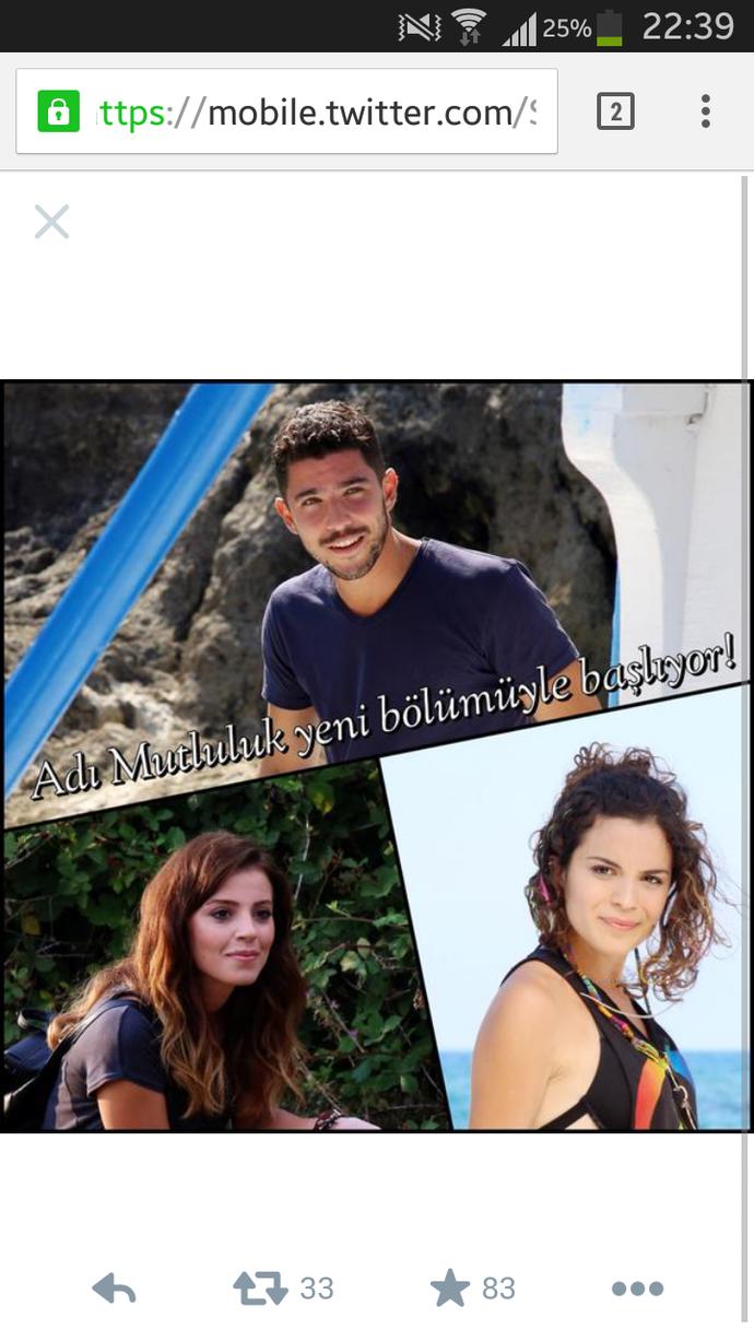 Su kizin sacina taktığı sey nedir ?