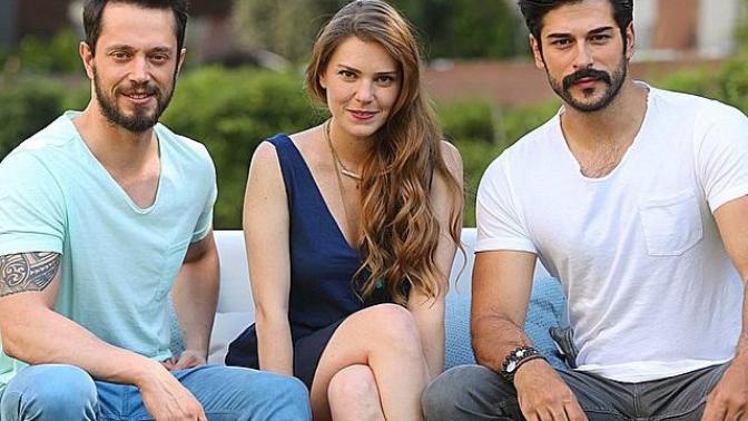 Burak Özçivit mi? Murat Boz mu?