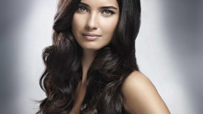 Tuba Büyüküstün güzel mi sizce 😕😕😕😕😕 ¿ ? ¿ ? ¿ ?