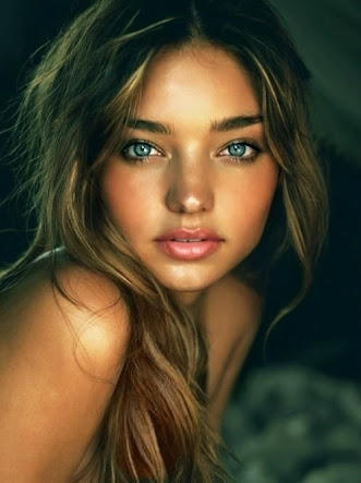 Miranda Kerr Sizce Güzel Mi?