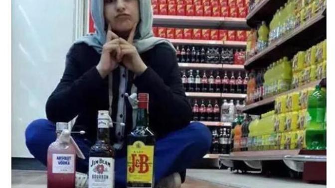 Benim başörtülü bacım kafirlere güzel bir ders vermiş. Gördünüz mü?