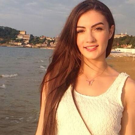 Kızlar sizce en yakışıklı olan hangisi?