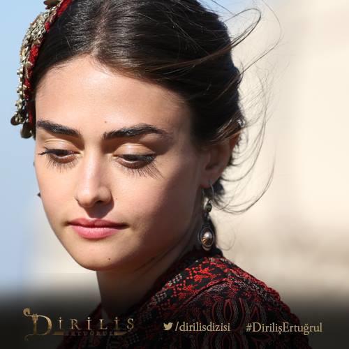 Hande soral ve kizkardesi  bir  bakin (RESİMLİ)?